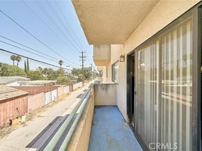 17225 Chatsworth Street 111, Granada Hills (los Angeles) CA 91344