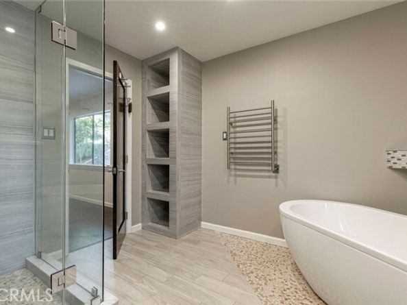 9620 Wheatland Avenue, Burbank CA 91040