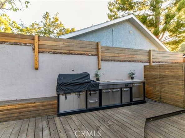 9620 Wheatland Avenue, Burbank CA 91040