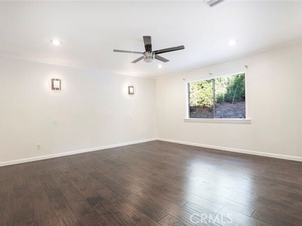 9620 Wheatland Avenue, Burbank CA 91040