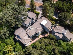 23163 Mulholland Drive, Woodland Hills (los Angeles) CA 91364