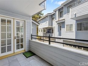 23163 Mulholland Drive, Woodland Hills (los Angeles) CA 91364