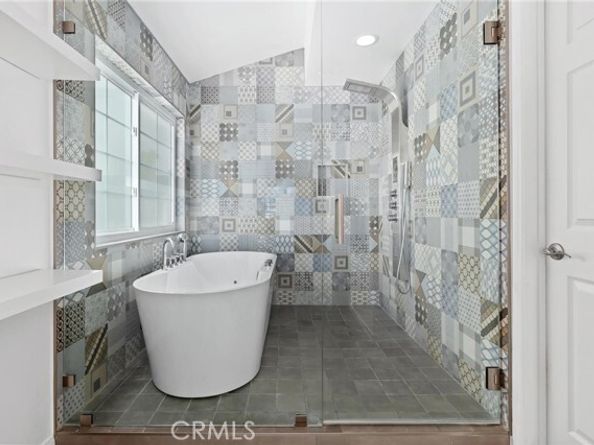 23163 Mulholland Drive, Woodland Hills (los Angeles) CA 91364