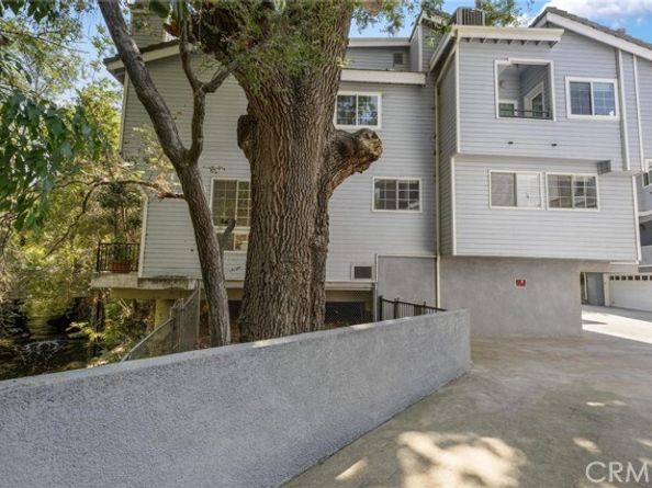 23163 Mulholland Drive, Woodland Hills (los Angeles) CA 91364