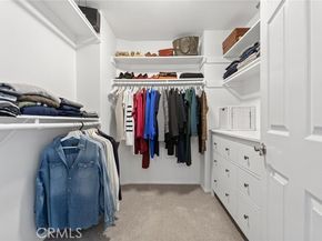 23163 Mulholland Drive, Woodland Hills (los Angeles) CA 91364