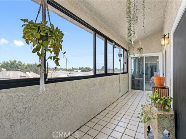7625 Reseda Boulevard 302, Reseda (los Angeles) CA 91335