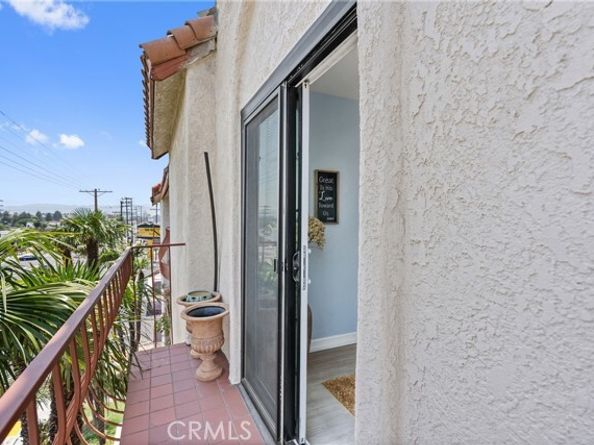 7625 Reseda Boulevard 302, Reseda (los Angeles) CA 91335