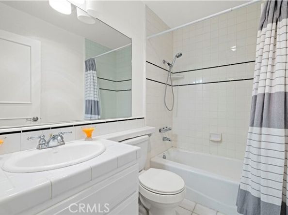 15614 Crestview Lane 63, Granada Hills (los Angeles) CA 91344