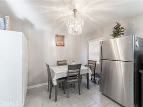 16038 Hartland Street, Van Nuys (los Angeles) CA 91406