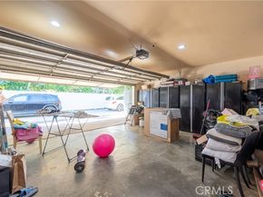 16038 Hartland Street, Van Nuys (los Angeles) CA 91406