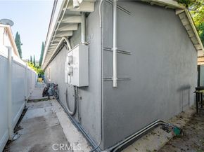 16038 Hartland Street, Van Nuys (los Angeles) CA 91406