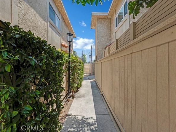 9834 Sepulveda Boulevard 109, North Hills (los Angeles) CA 91343