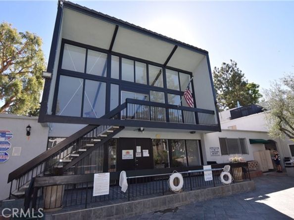 18645 Hatteras Street 211, Tarzana (los Angeles) CA 91356