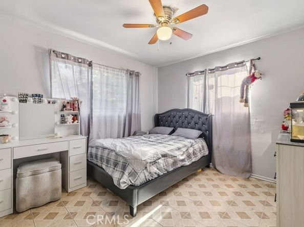 15080 Polk Street, Sylmar (los Angeles) CA 91342