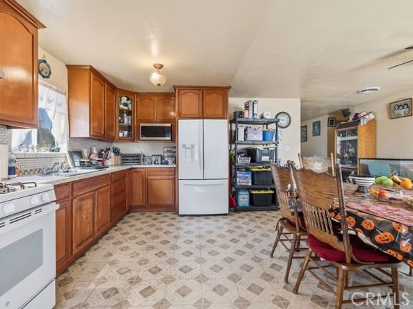 15080 Polk Street, Sylmar (los Angeles) CA 91342