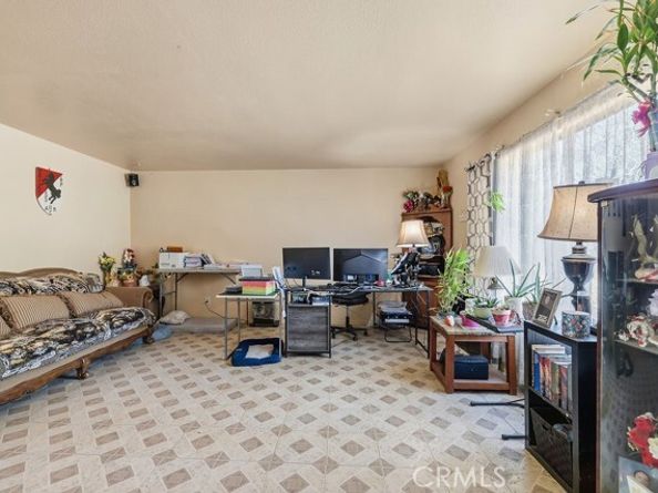 15080 Polk Street, Sylmar (los Angeles) CA 91342