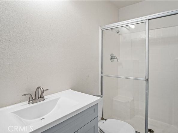 7035 Woodley Avenue 203, Van Nuys (los Angeles) CA 91406