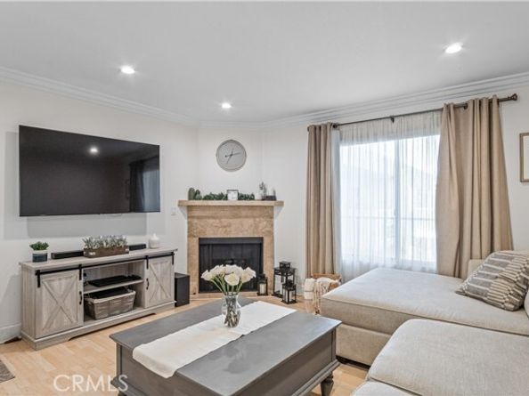 7035 Woodley Avenue 203, Van Nuys (los Angeles) CA 91406