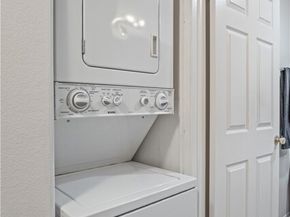 7035 Woodley Avenue 203, Van Nuys (los Angeles) CA 91406