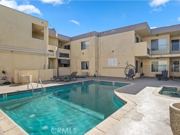 7035 Woodley Avenue 203, Van Nuys (los Angeles) CA 91406