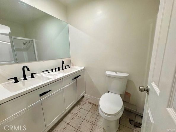 8601 International Avenue 271, Canoga Park (los Angeles) CA 91304