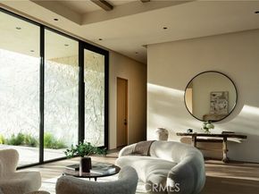 5824 Manton Avenue, Woodland Hills (los Angeles) CA 91367