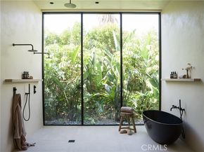 5824 Manton Avenue, Woodland Hills (los Angeles) CA 91367