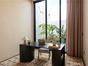 5824 Manton Avenue, Woodland Hills (los Angeles) CA 91367