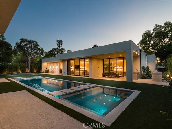 5824 Manton Avenue, Woodland Hills (los Angeles) CA 91367