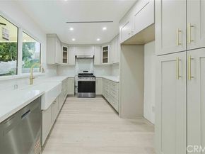 8042 Ellenbogen Street, Sunland (los Angeles) CA 91040