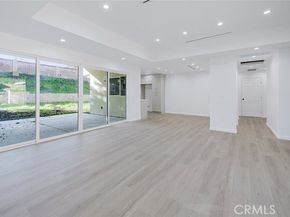 8042 Ellenbogen Street, Sunland (los Angeles) CA 91040