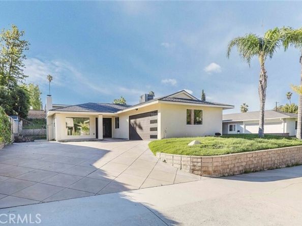 8042 Ellenbogen Street, Sunland (los Angeles) CA 91040