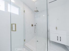 8042 Ellenbogen Street, Sunland (los Angeles) CA 91040