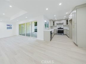 8042 Ellenbogen Street, Sunland (los Angeles) CA 91040