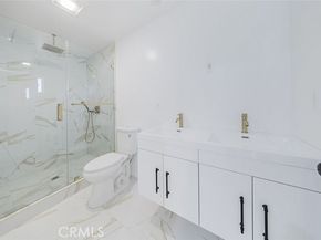 8042 Ellenbogen Street, Sunland (los Angeles) CA 91040