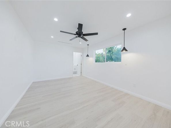 8042 Ellenbogen Street, Sunland (los Angeles) CA 91040