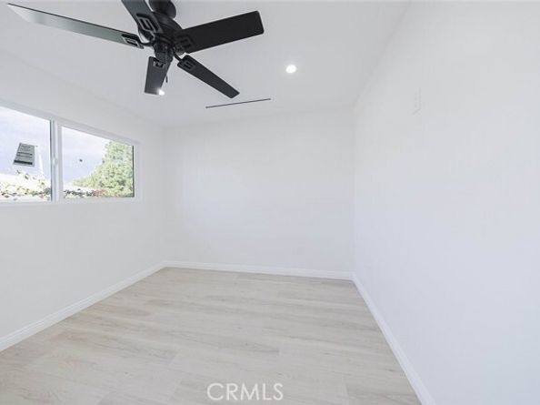 8042 Ellenbogen Street, Sunland (los Angeles) CA 91040