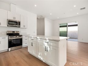 6935 Jellico Avenue, Los Angeles CA 91406