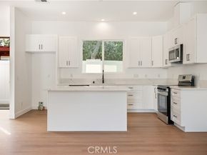 6935 Jellico Avenue, Los Angeles CA 91406