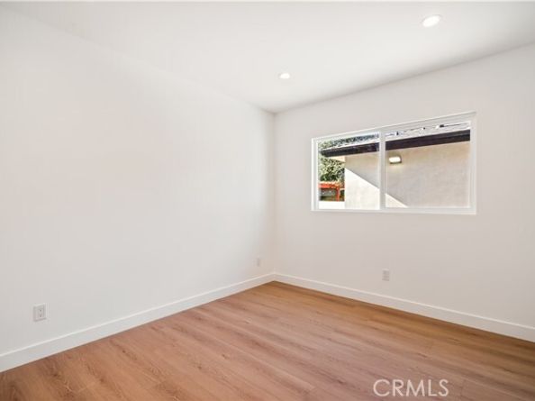 6935 Jellico Avenue, Los Angeles CA 91406