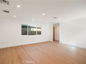 6935 Jellico Avenue, Los Angeles CA 91406