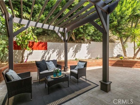 2400 Nalin Drive, Los Angeles CA 90077