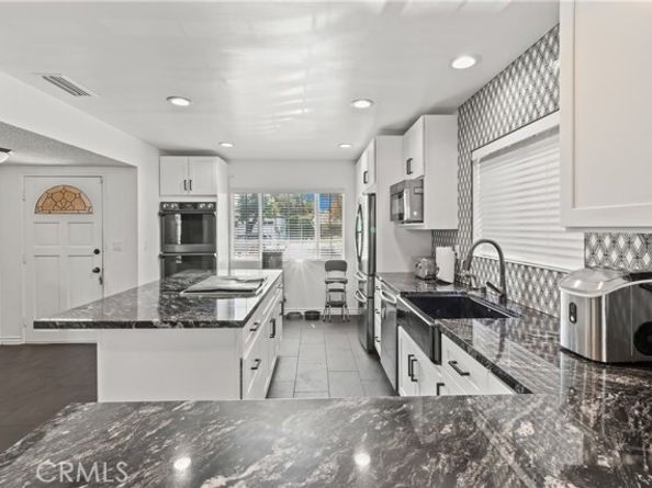 20323 Haynes Street, Winnetka (los Angeles) CA 91306