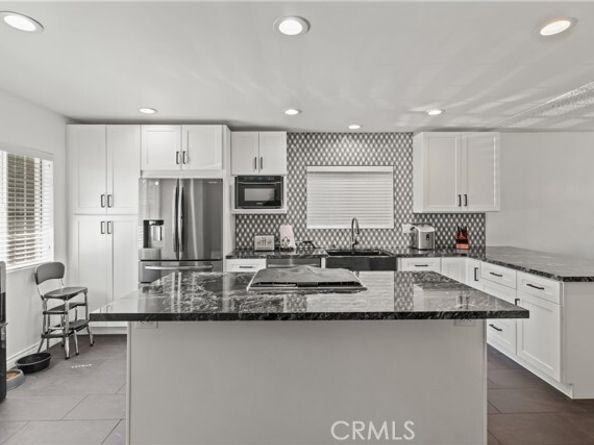 20323 Haynes Street, Winnetka (los Angeles) CA 91306