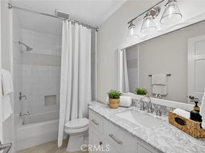 18 Malaga Place East, Manhattan Beach CA 90266