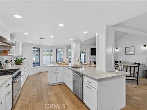 18 Malaga Place East, Manhattan Beach CA 90266