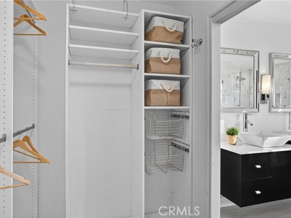 18 Malaga Place East, Manhattan Beach CA 90266