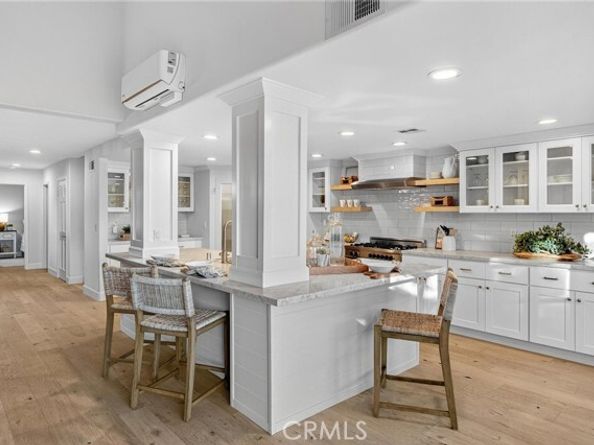 18 Malaga Place East, Manhattan Beach CA 90266