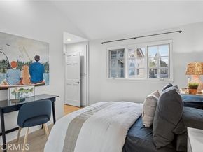 18 Malaga Place East, Manhattan Beach CA 90266