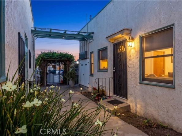 1738 E 4th Street 15, Long Beach CA 90802